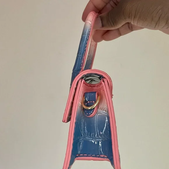 Purses - Picture 2 of 4